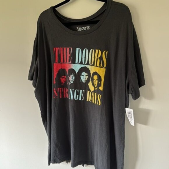 Torrid Women Grey The Doors Open Back Fringe Relaxed Fit Tee Plus Size 2X - Picture 4 of 13